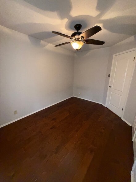 Building Photo - 3932 Chimney Springs Dr