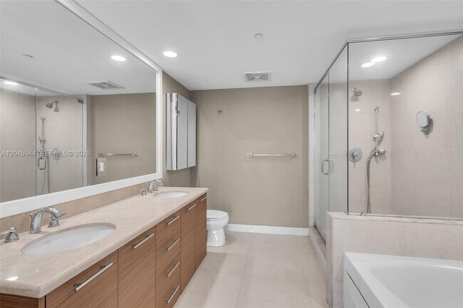 Building Photo - 50 Biscayne Blvd