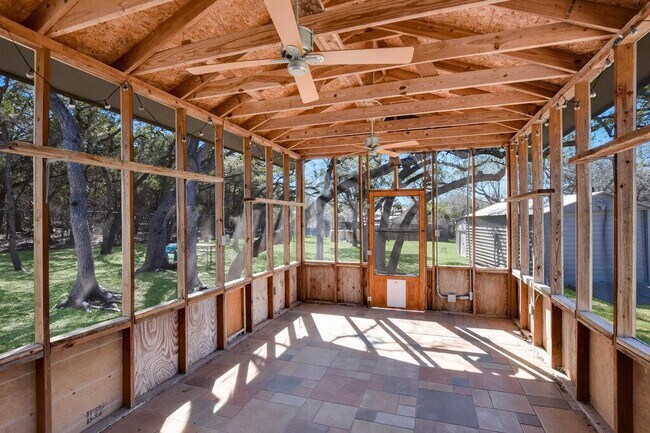 Building Photo - 16001 Awalt Dr