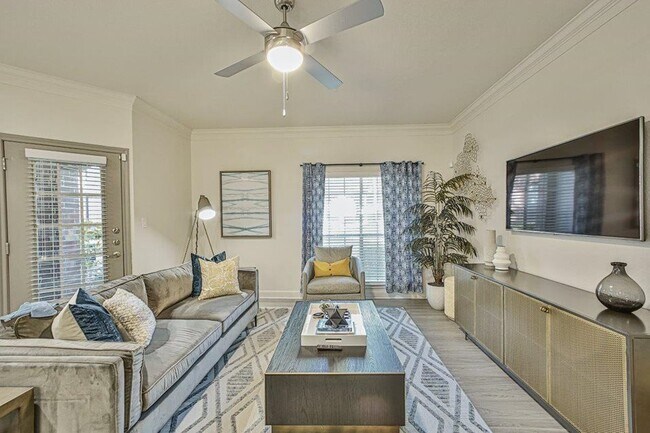 Building Photo - Up to 3 Weeks Free Rent & a Little Somethi...