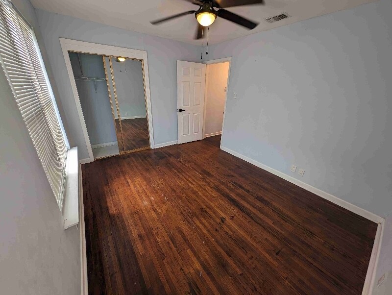 Building Photo - 339 W Bedford Ave