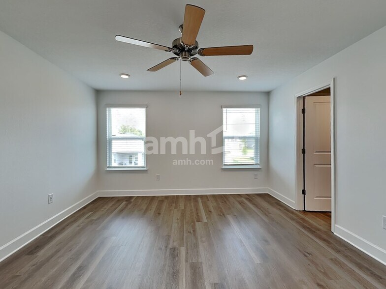 Building Photo - 16714 Cheyanne Ct