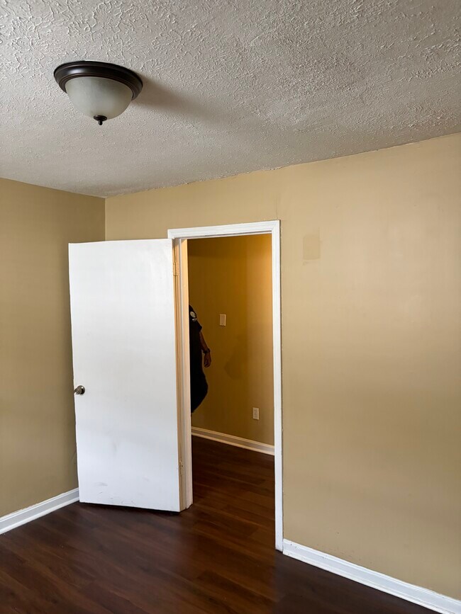 Building Photo - 855 Humler St