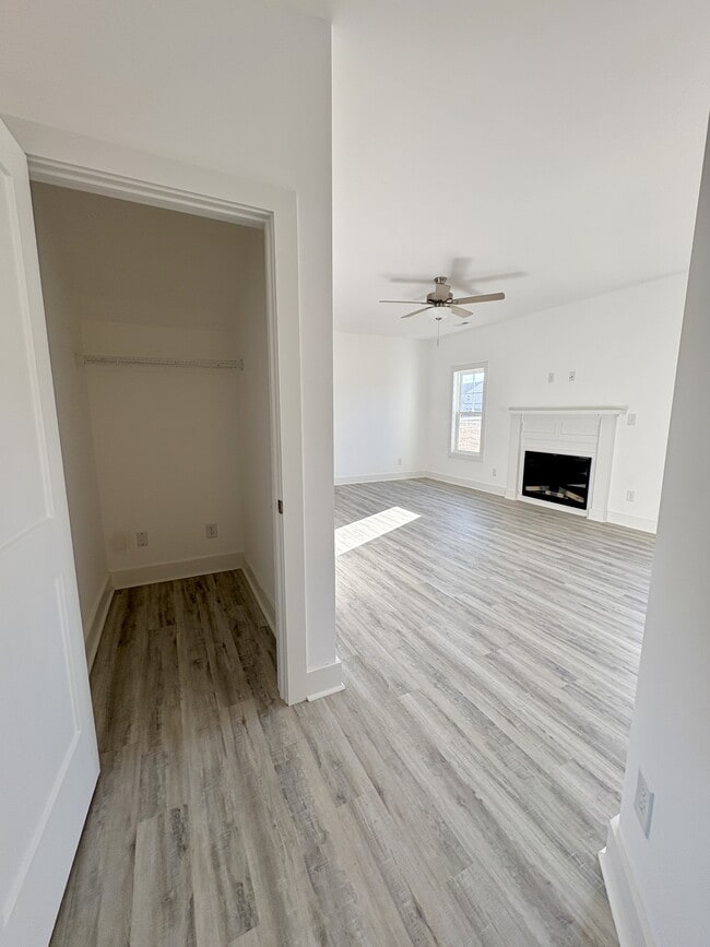 Building Photo - 131 Bourbon St