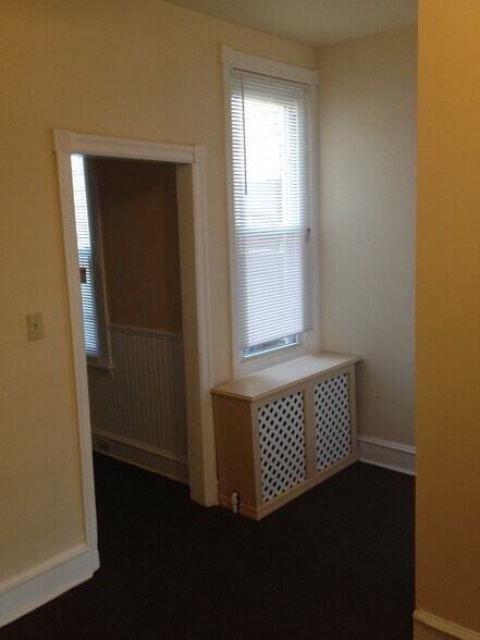 Building Photo - 4343 Benner St
