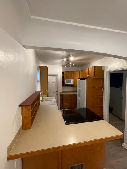 Building Photo - 917 W Magnolia St