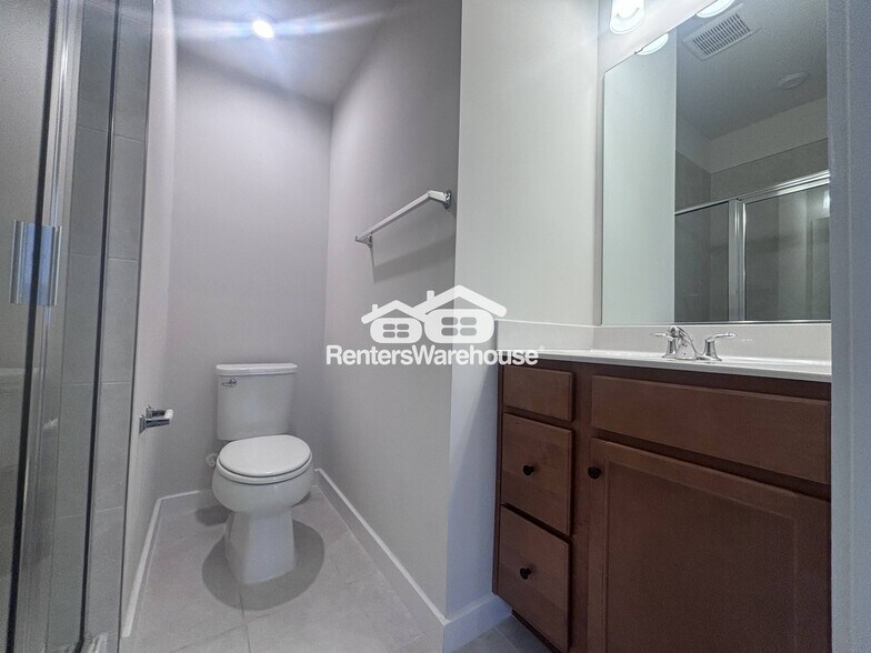 Building Photo - 2500 Emerald Branch Dr