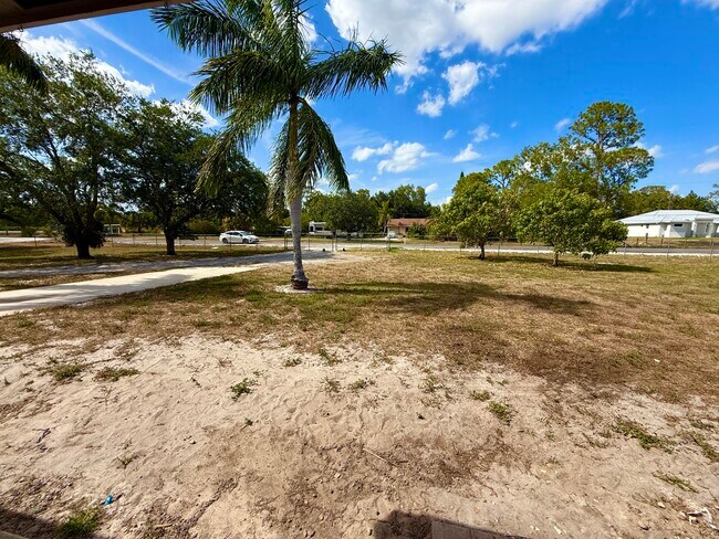 Building Photo - 16394 Pimlico Dr E