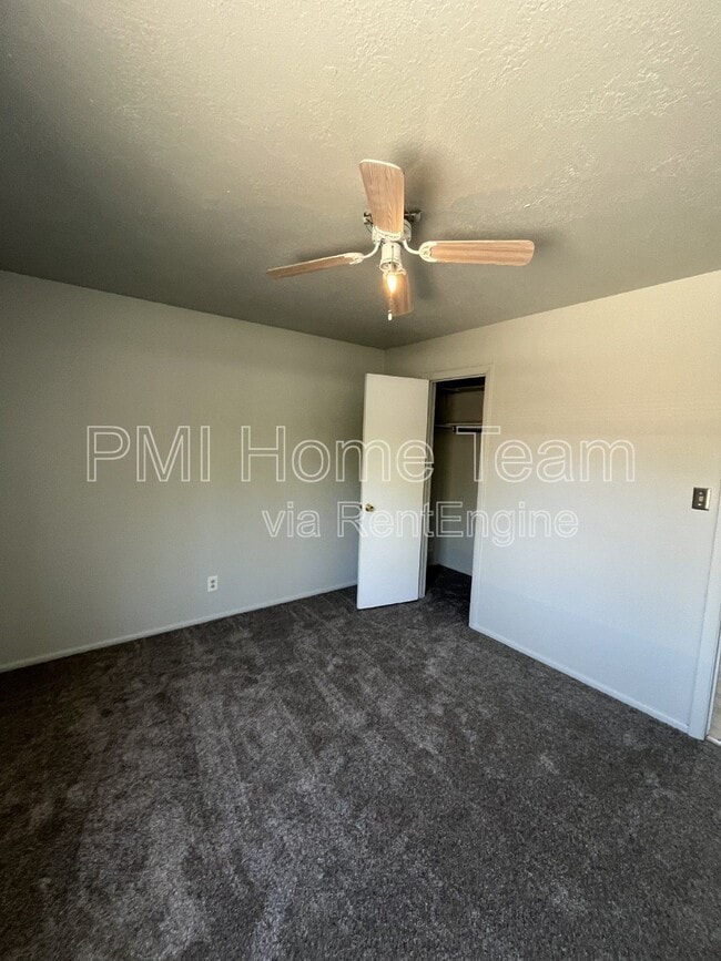 Building Photo - 1036 Healy St