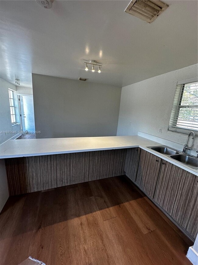 Building Photo - 5903 N Miami Ave