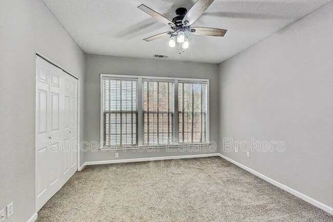 Building Photo - 1645 Heyford Cir NW