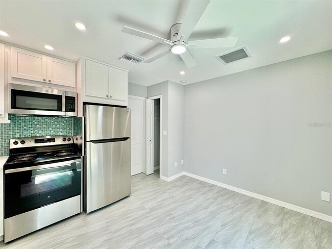 Building Photo - 4306 Porpoise Dr