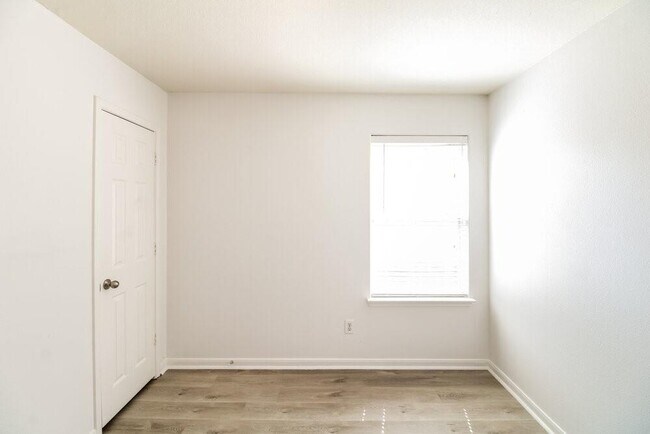 Building Photo - 3822 Enclave Mist Ln