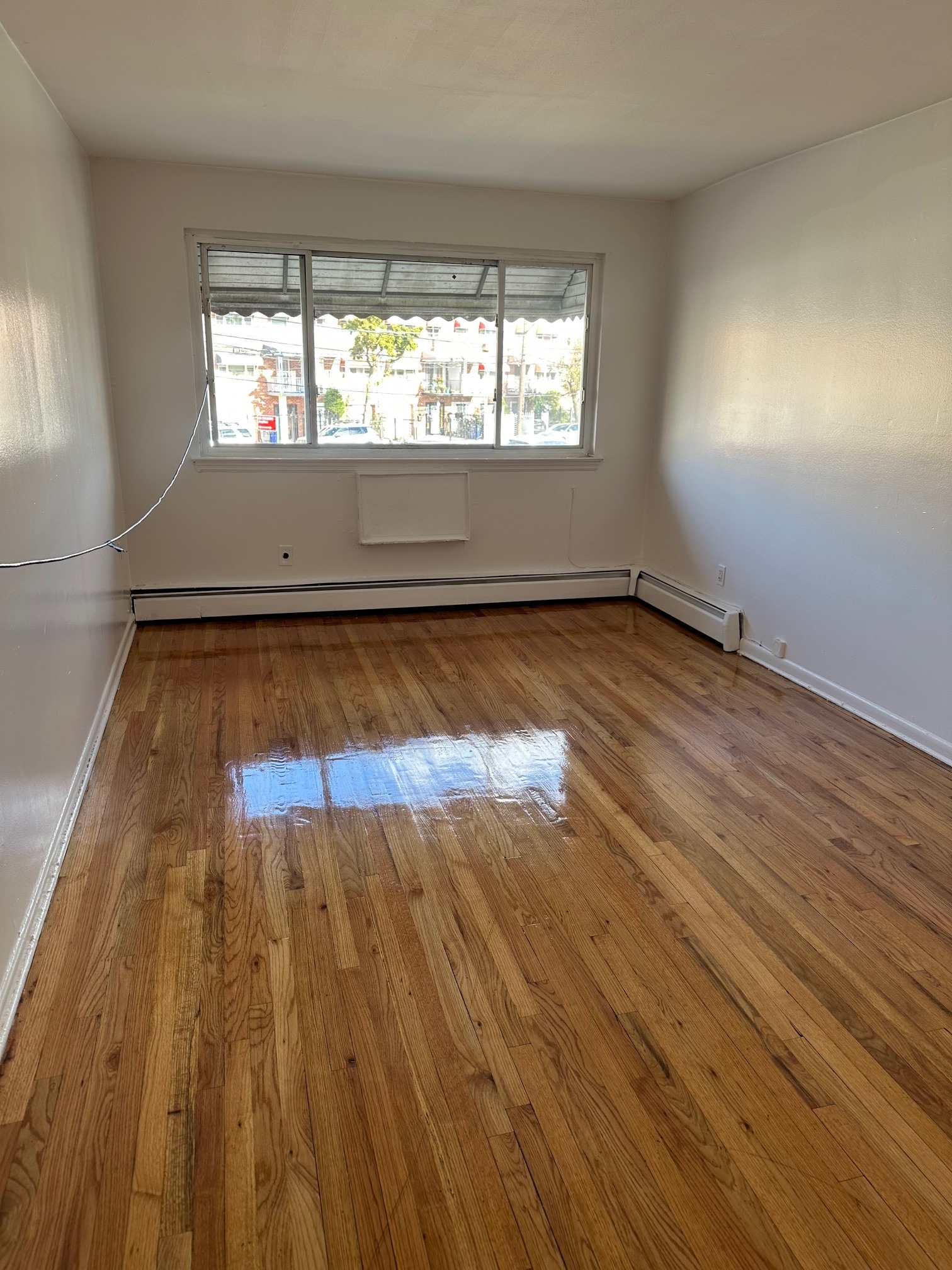 Building Photo - 715 Saint Lawrence Ave