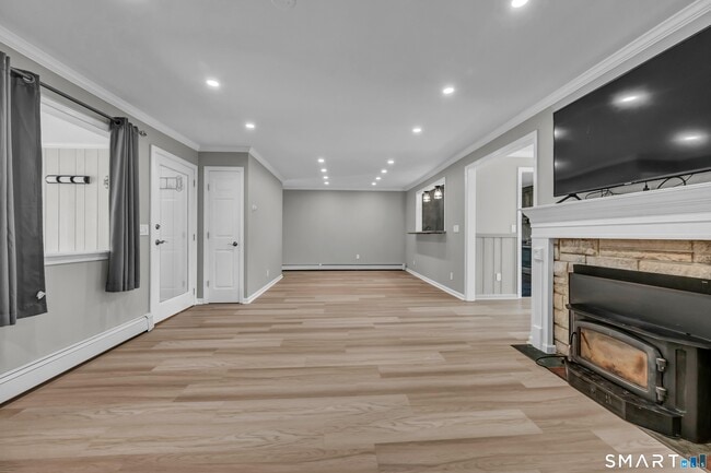 Building Photo - 240 Great Plain Rd