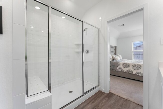 Building Photo - 3126 Stonebriar Dr