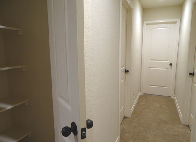 Building Photo - 13911 Annas Way #101, San Antonio, TX. 78233