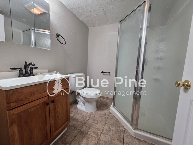 Building Photo - 328 11th St