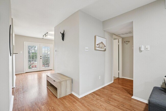 Building Photo - 4159 Steck Ave