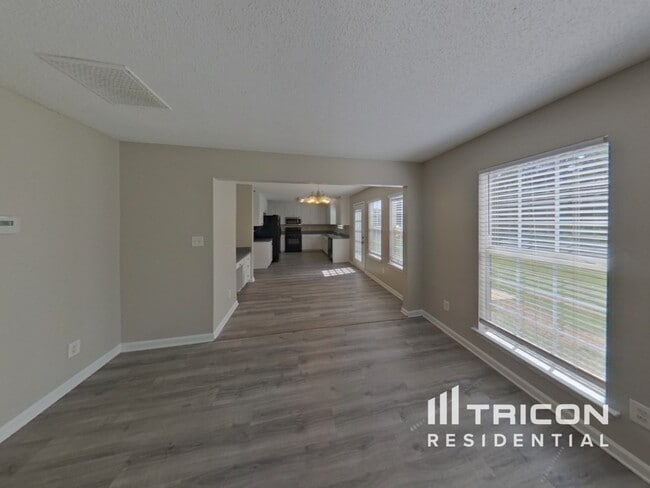 Building Photo - 5753 Village Loop