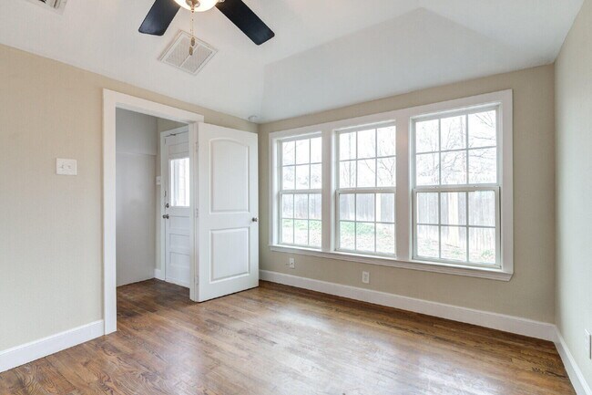 Building Photo - 2704 Canton Ave