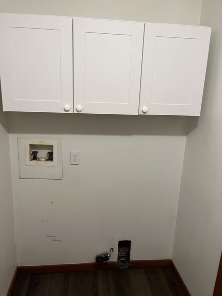 Building Photo - 1954 Graham School Rd