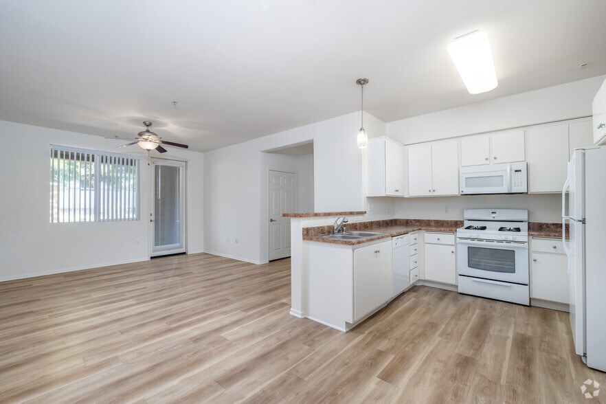 3BR, 2BA – 1,154SF - Kitchen/Living Room - Avila Apartment Homes