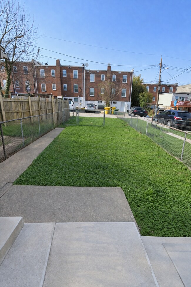 Building Photo - Renovated Home with Modern Kitchen, Basement & Natural Light