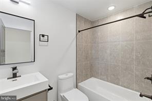 Building Photo - 1005 W Orleans St