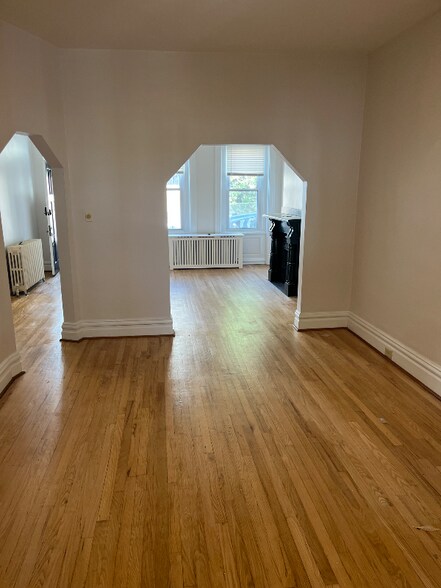 Building Photo - 457 Cedarville St