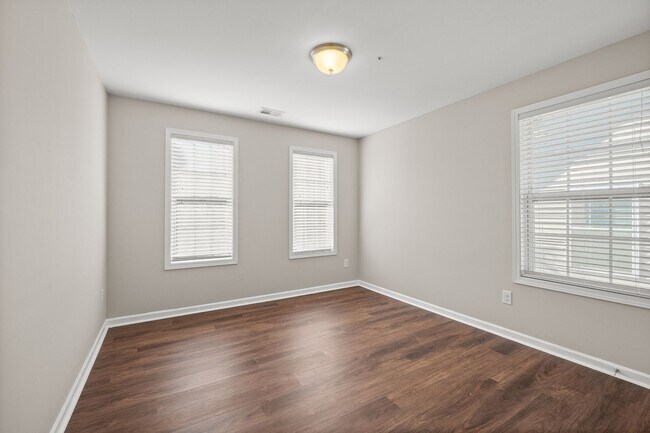 Building Photo - Immaculate 5bd 3bd Berewick home with many newly upgrades!