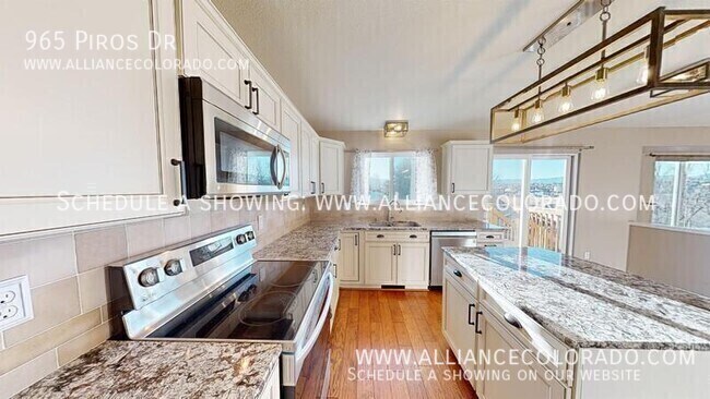 Building Photo - 965 Piros Dr