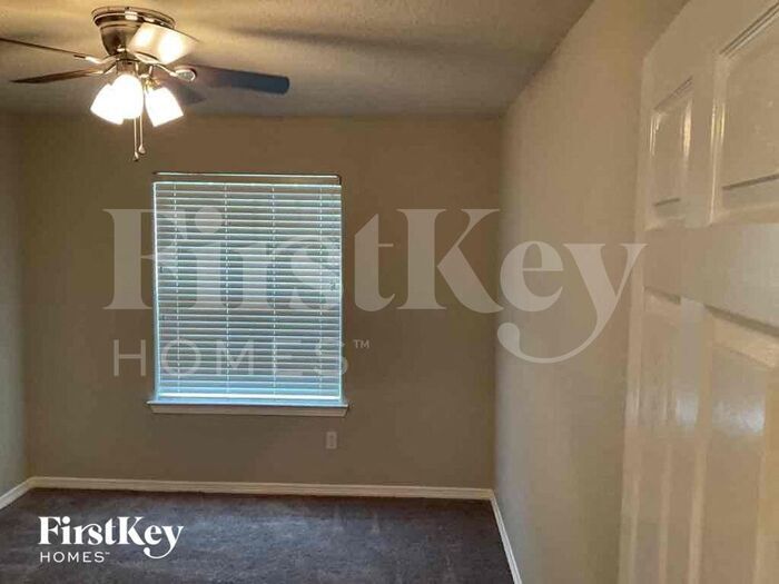 Building Photo - 107 Cove Pl Ct