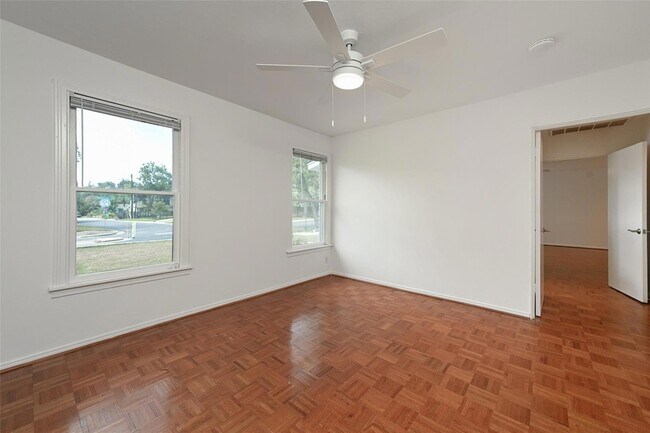 Building Photo - 2110 Westover Rd