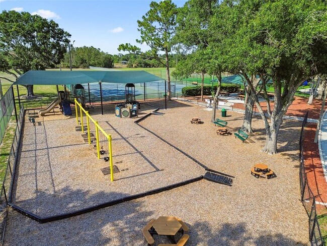 Building Photo - 12803 Longcrest Dr