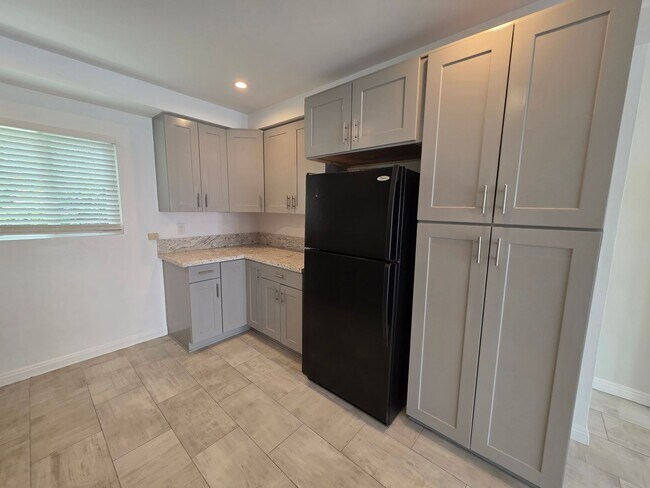 Building Photo - MOVE IN SPECIAL!!! $2,247 FOR FIRST FOUR M...