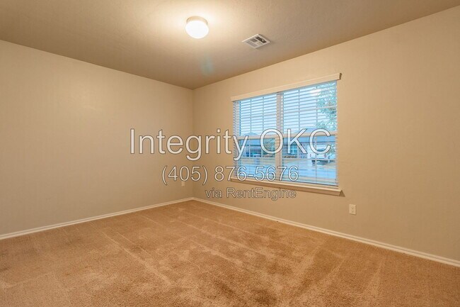 Building Photo - 13233 Bridgewater Dr