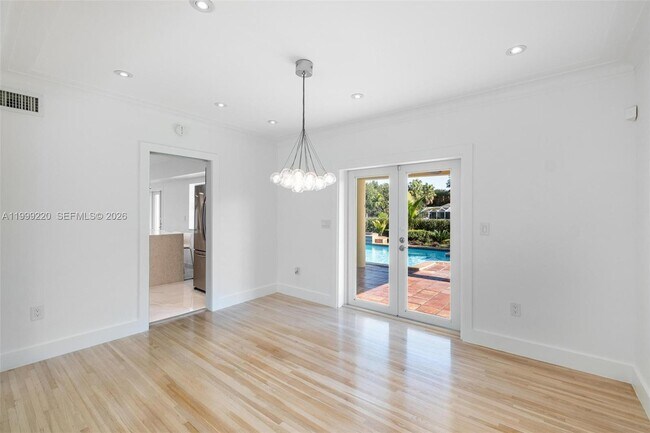 Building Photo - 11401 SW 72nd Pl