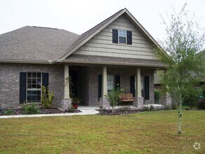 Building Photo - Great South Crestview Location