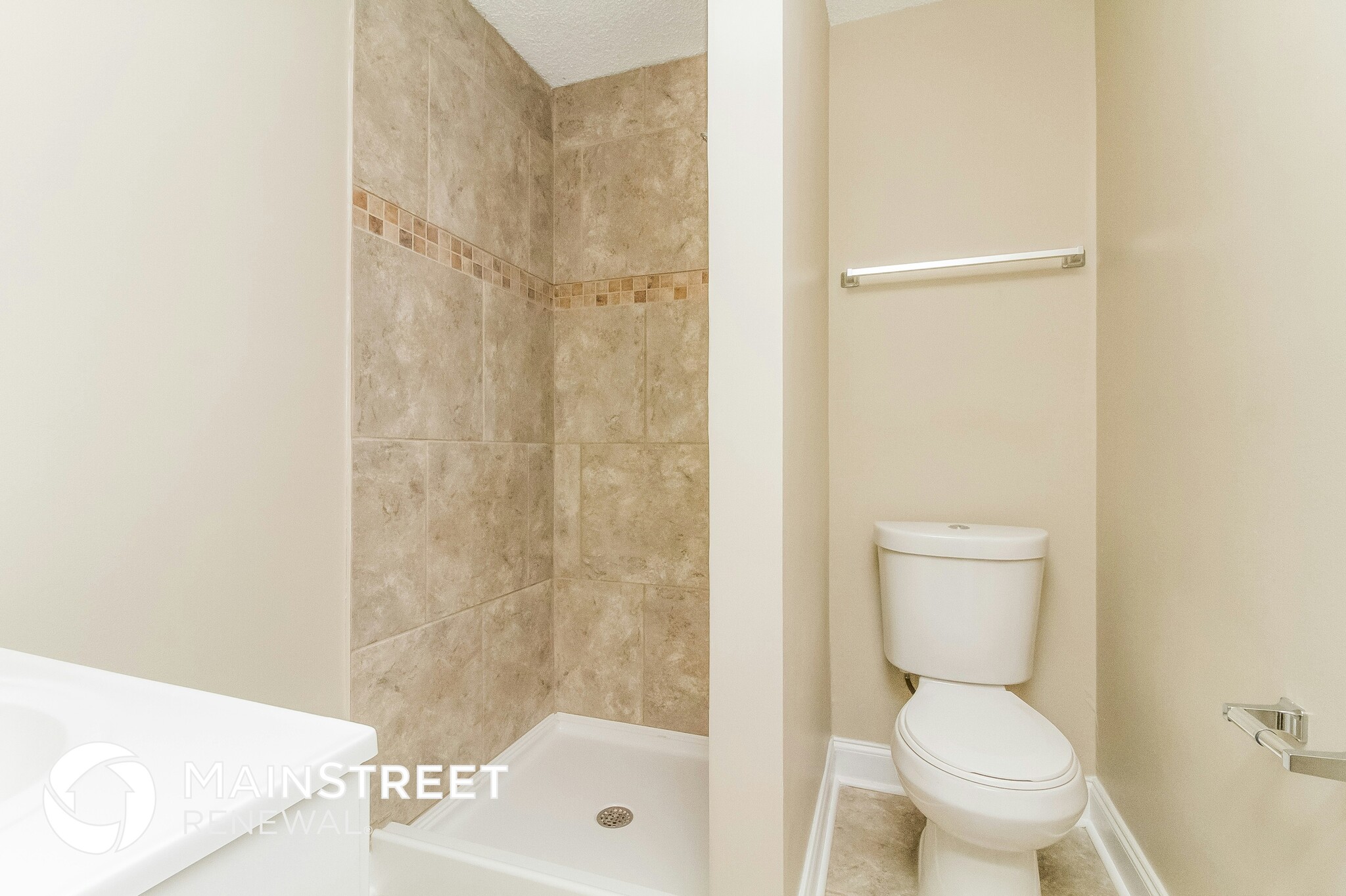 Building Photo - 5001 Pebble Creek Dr
