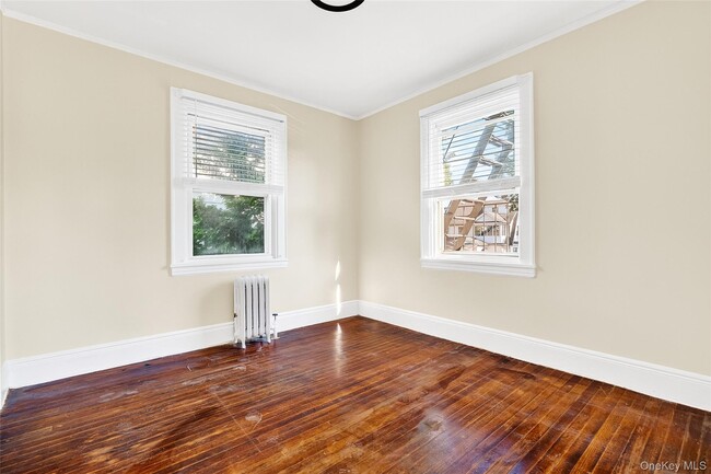 Building Photo - 270 Sickles Ave