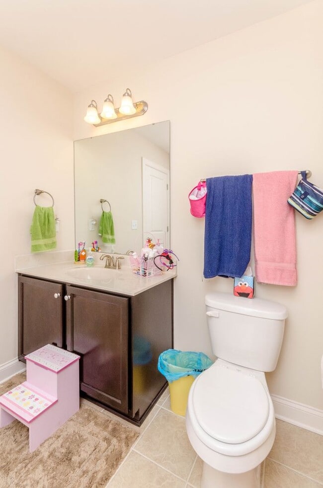 Building Photo - 255 Mimosa Dr