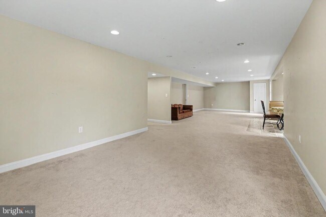 Building Photo - 228 Leffler Cir