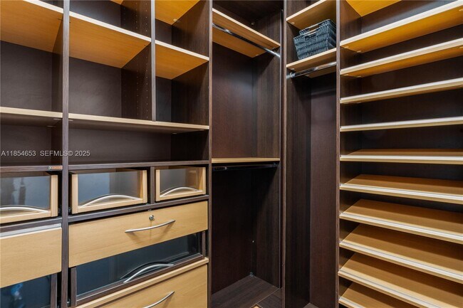 Building Photo - 17875 Collins Ave