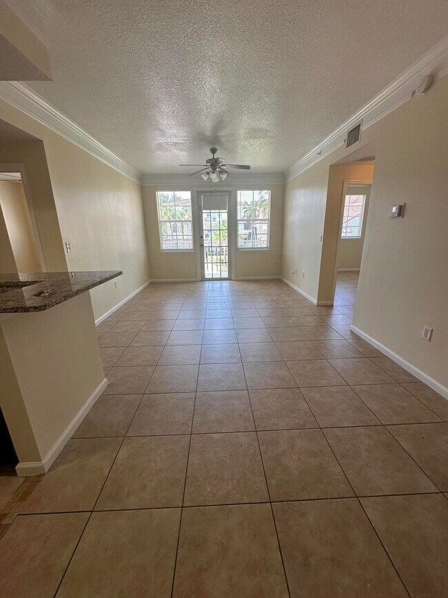 Building Photo - 9833 Baywinds Blvd