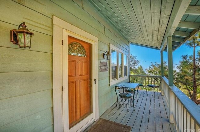 Building Photo - 1165 Saturn Way