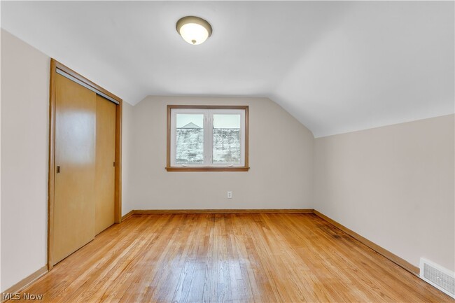 Building Photo - 21980 Ivan Ave