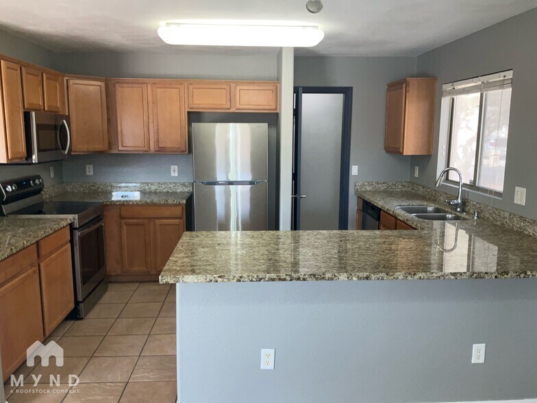 Building Photo - 1837 S 217th Ave