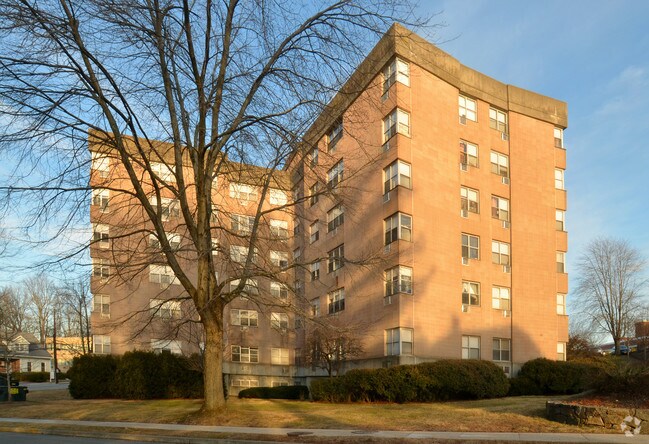 Primary Photo - Northern Westchester Hospital Staff Housing
