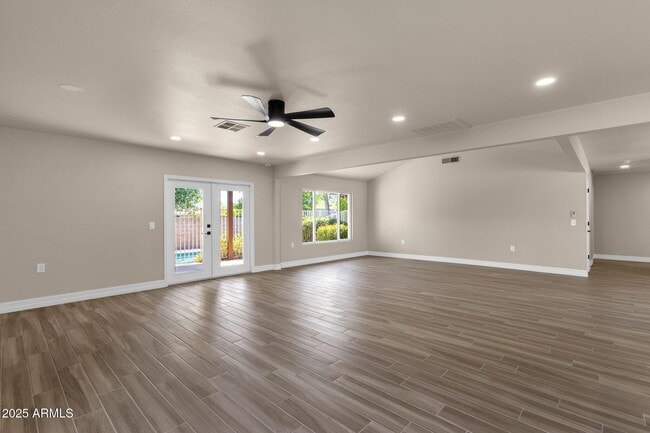 Building Photo - 4913 E Acoma Dr